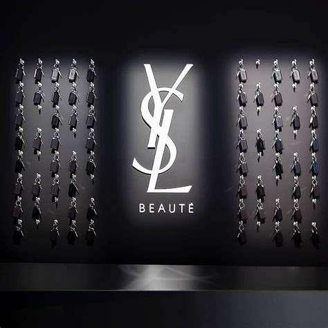 ysl hotel paris